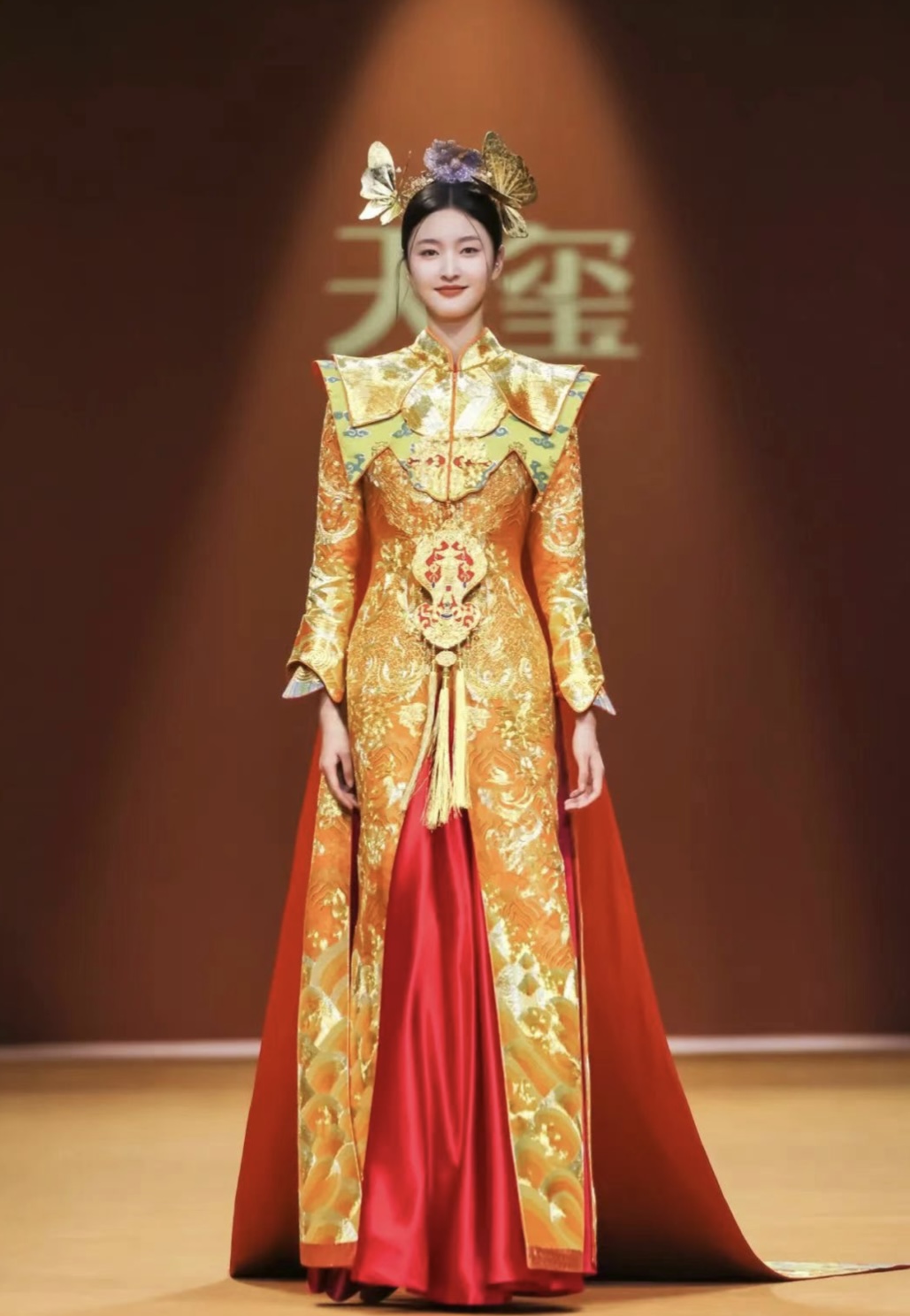 邀請函 | 天璽中國禮服亮相2024上海國際婚紗禮服、彩妝造型及時尚配飾展